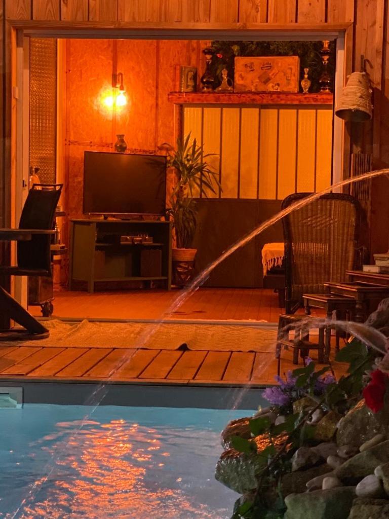 Chalet Atypique Vue Piscine Chauffee Гужан-Местрас Екстериор снимка
